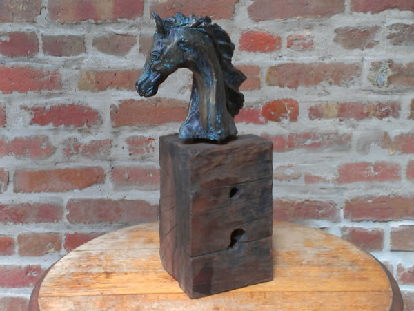Horse Head Proud Sculpture